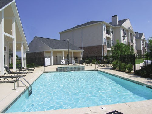 Lexington Place Apartments Pool